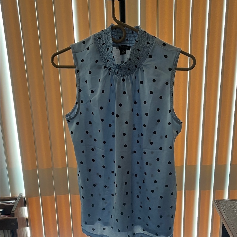 Ann Taylor Blue Polka Dot Sleeveless Top Size M - Picture 2 of 4